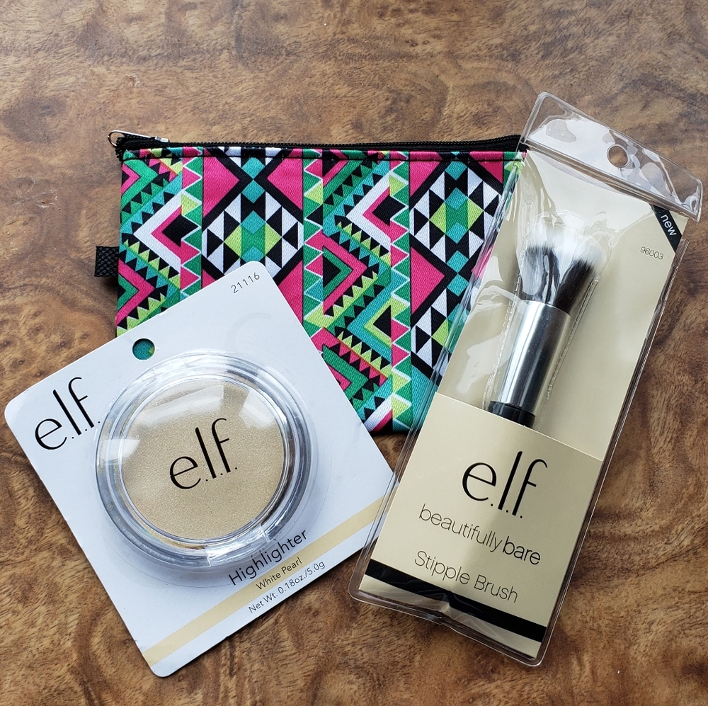 e.l.f. White Pearl Highlighterand Brush Bundle